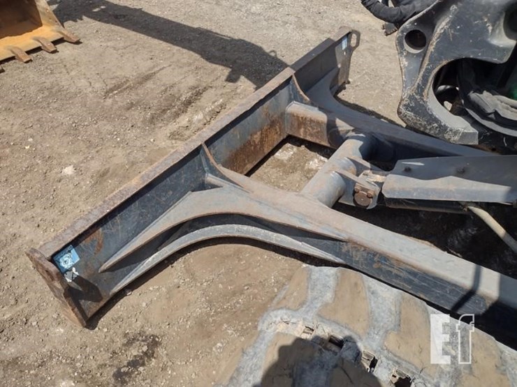 2017-deere-60g-image-23