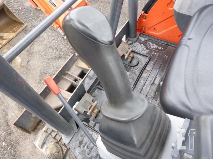 2016-kubota-u25-image-10