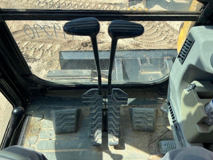2015-caterpillar-308e2-cr-image-35