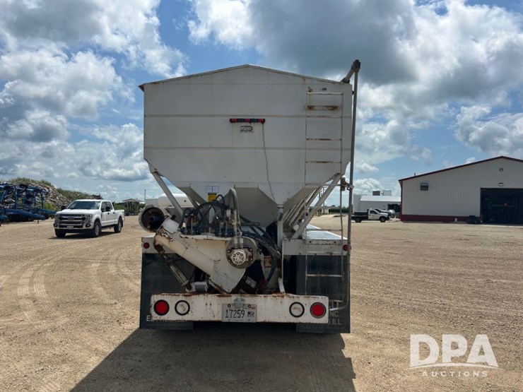 2000-freightliner-dry-tender-truck-(mn1096,-unit-369)-image-5