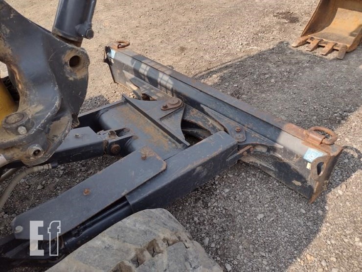2018-deere-35g-image-22