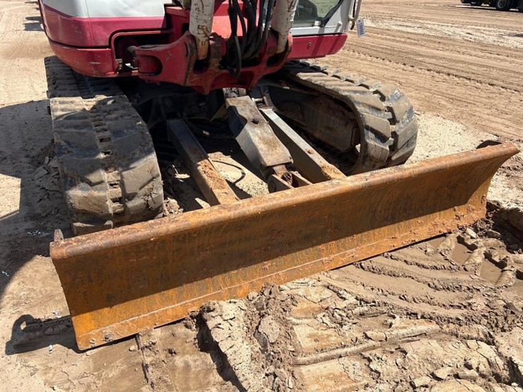 2018-takeuchi-tb290-image-25
