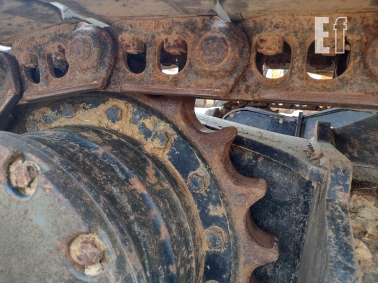 2019-deere-135g-image-38