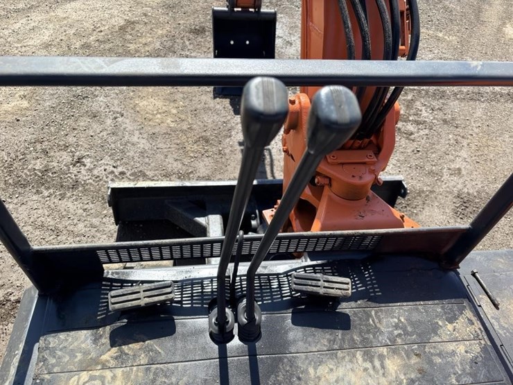 kubota-kx026-image-25