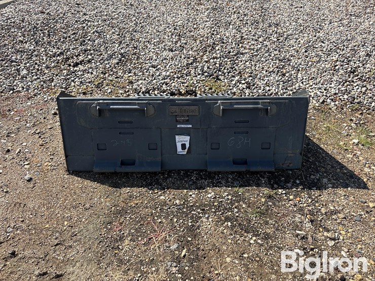 bobcat-68”-heavy-duty-skid-steer-bucket-image-6
