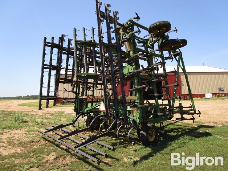 john-deere-1060-image-5