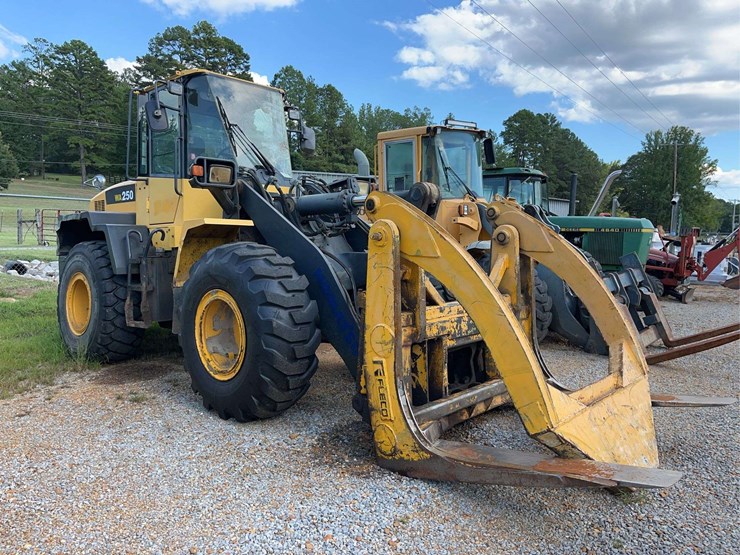 2012-komatsu-wa250-image-1