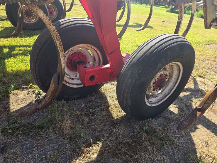 wil-rich-18’-chisel-plow,-all-points-cab-be-flipped,-9.5l-15-tires-on-6-bolt-rims,-does-have-some-we-image-20