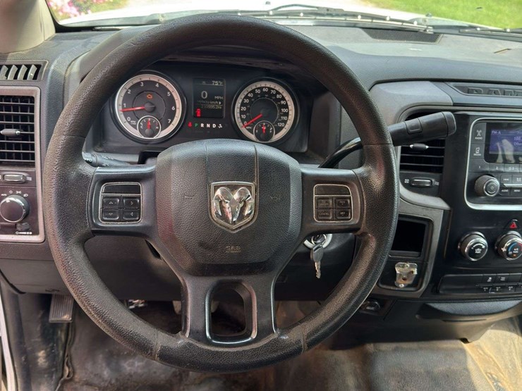 2017-dodge-ram-3500-image-17