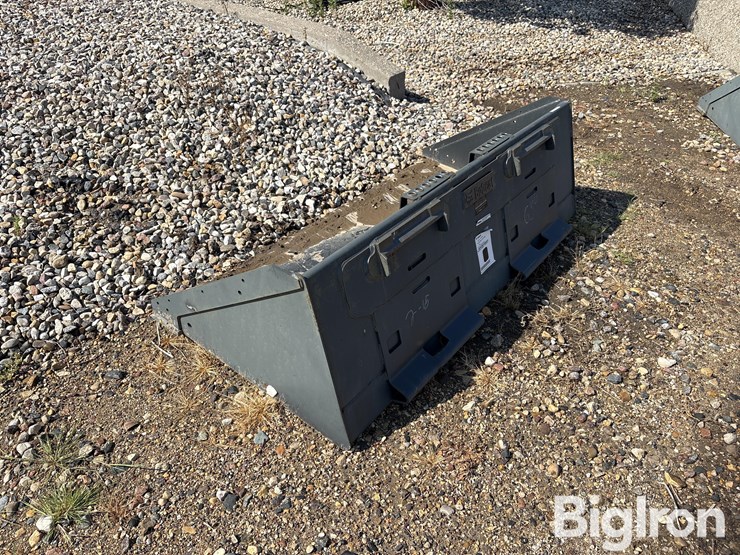 bobcat-68”-heavy-duty-skid-steer-bucket-image-7