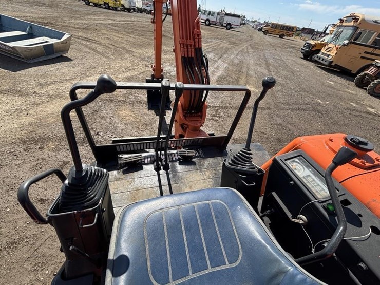 kubota-kx026-image-24