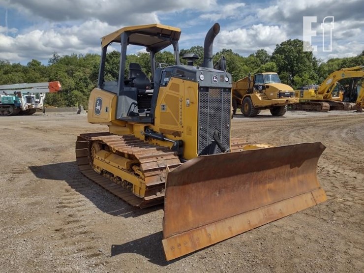 2022-deere-450k-image-43