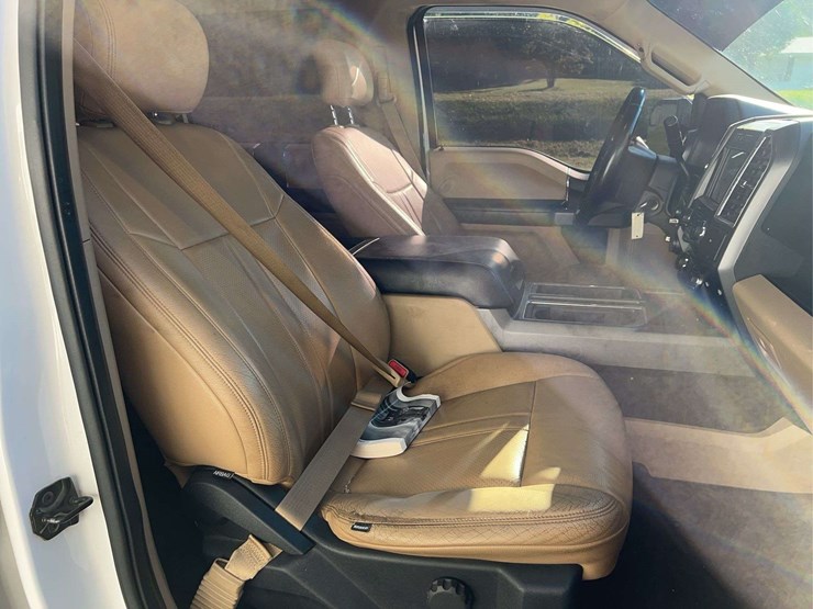 2017-ford-f150-image-16