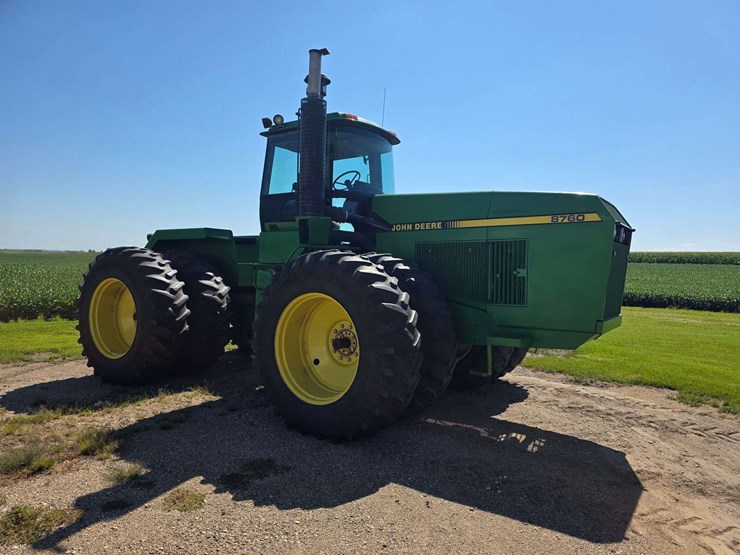 1989-john-deere-8760-image-14