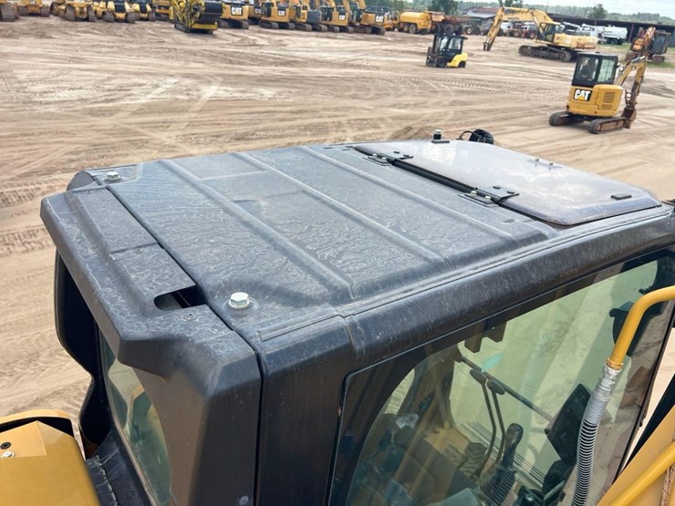 2022-caterpillar-317-image-19