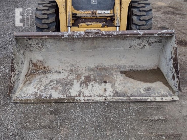 john-deere-270-image-16