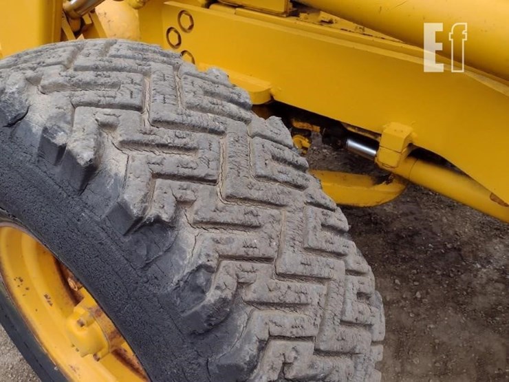 john-deere-510-image-16