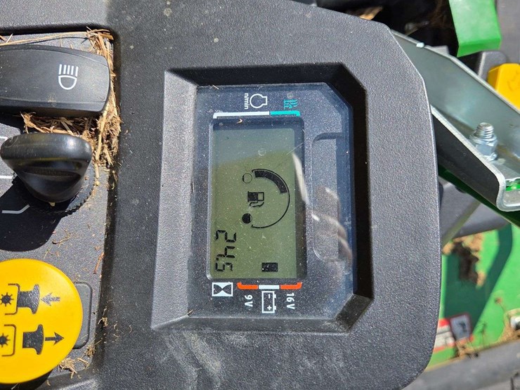2023-john-deere-la-image-2