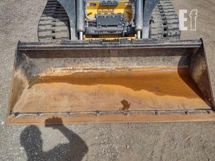 2022-deere-333g-image-16