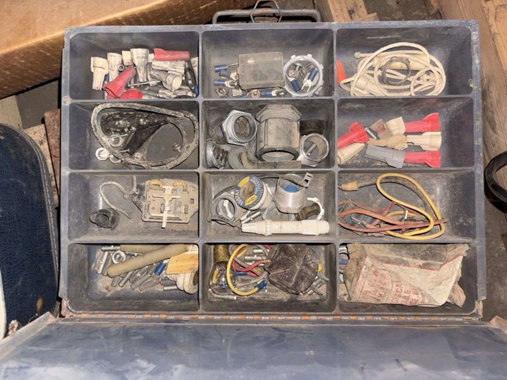 pallet-of:-hyd-bottle-jacks,-screw-jacks,-jig-saw,-solder-gun,-4”-angle-grinder,-air-nailer,-pry-bar-image-12