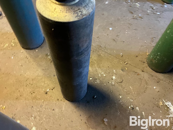 compressed-gas-cylinder-image-9