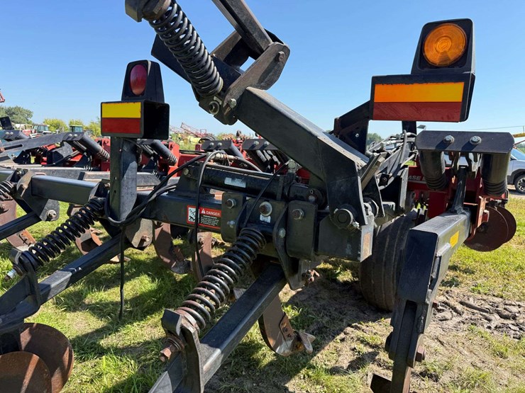 case-ih-730b-ecolo-tiger-disk-ripper,-rear-leveler,-30”-spacing,-2-bearings-are-out-but-2-good-used-image-40