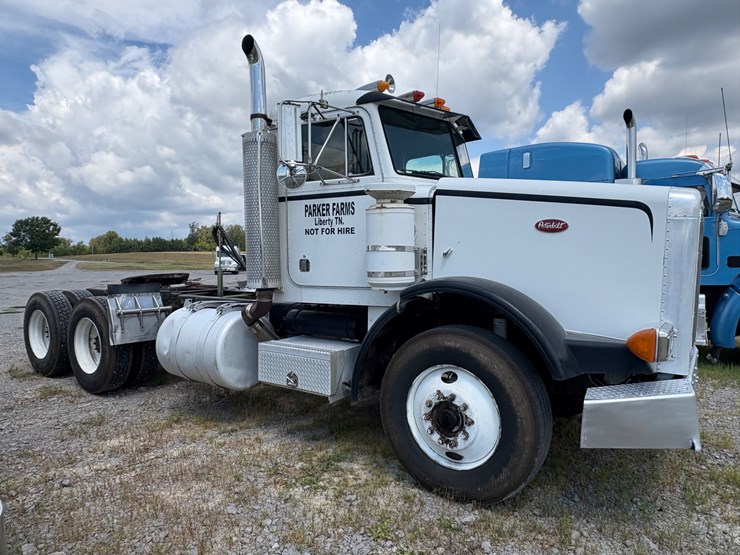 peterbilt-378-image-3