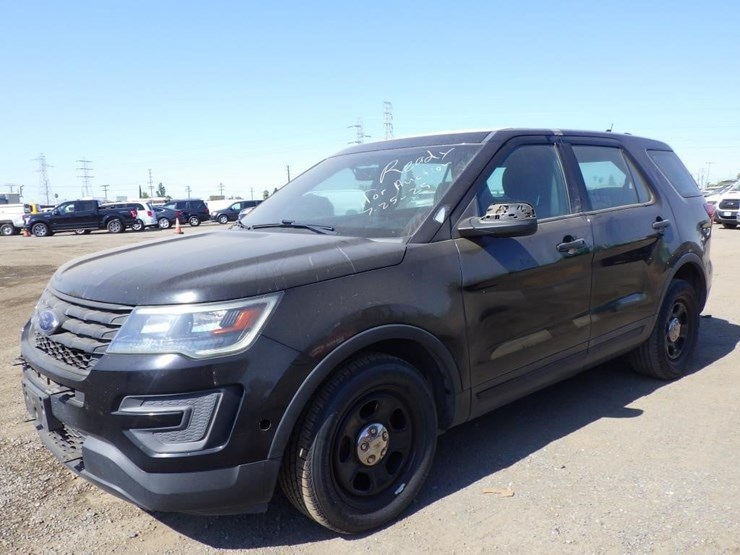 2017-ford-explorer-image-1