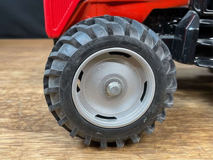 1/16-mf-8480-2004-agco-parts-expo-nib-sm-image-9