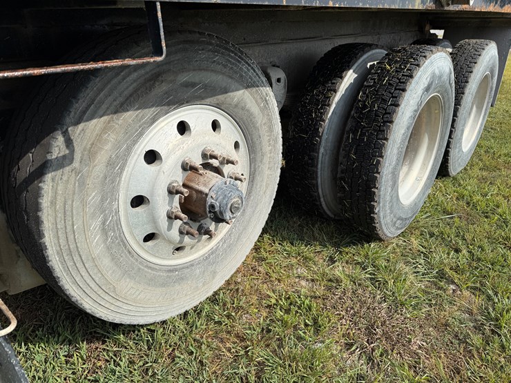 western-star-4900-image-26
