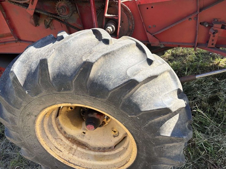 massey-ferguson-205-image-12