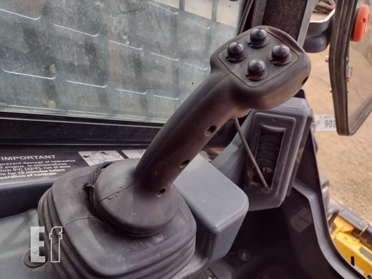 2023-deere-331g-image-10