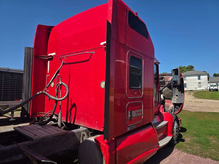 2013-kenworth-t660-image-58
