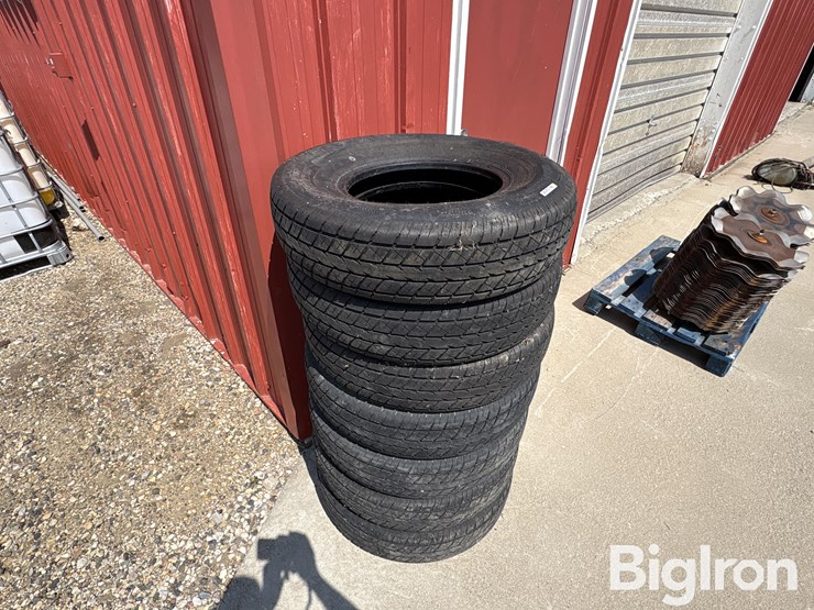 rainier-st-st235/80r16-trailer-tires-image-3