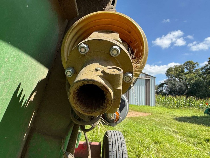 2010-john-deere-635f-image-27