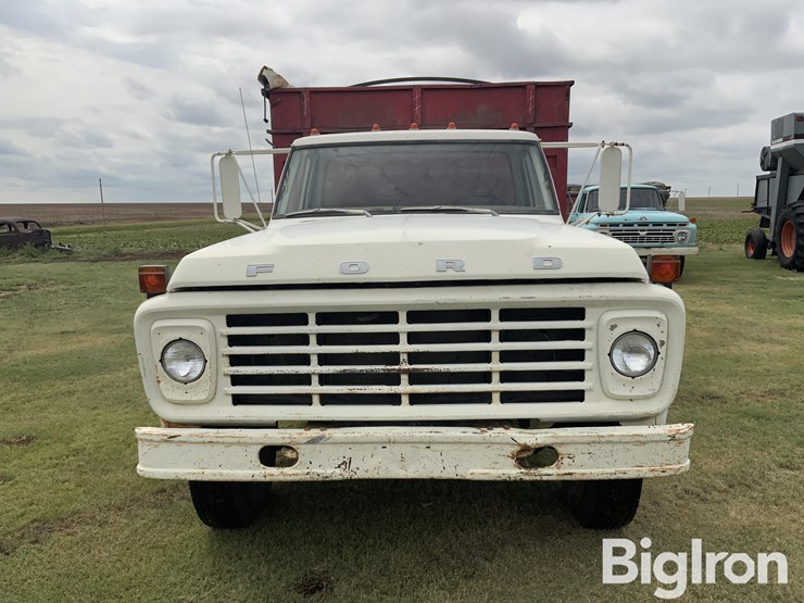 1974-ford-f700-image-2