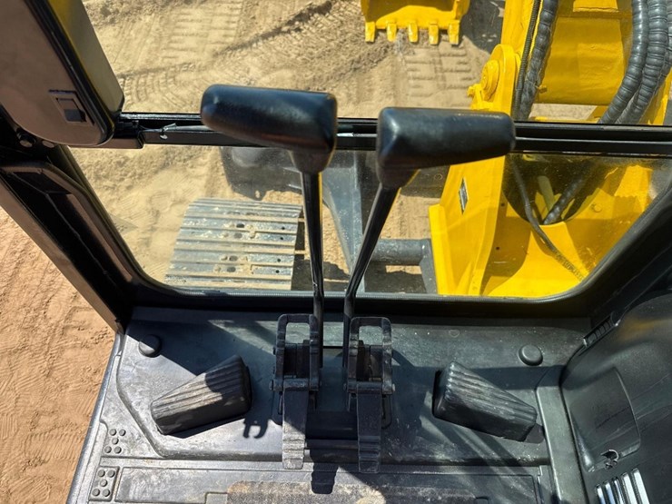2011-komatsu-pc56-7-image-29