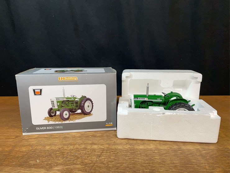 1/16-oliver-600-nib-uh-image-1