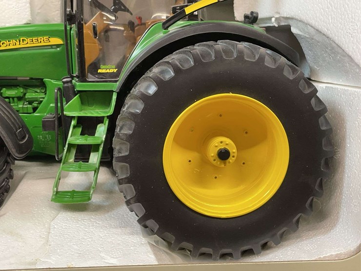 1/16-john-deere-7920-collector-nib-ertl-image-11