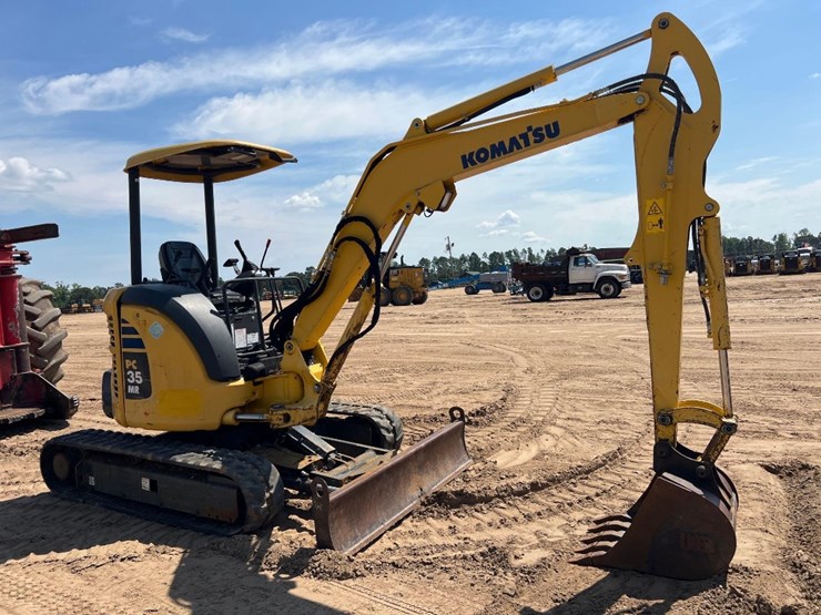 2015-komatsu-pc35-image-6