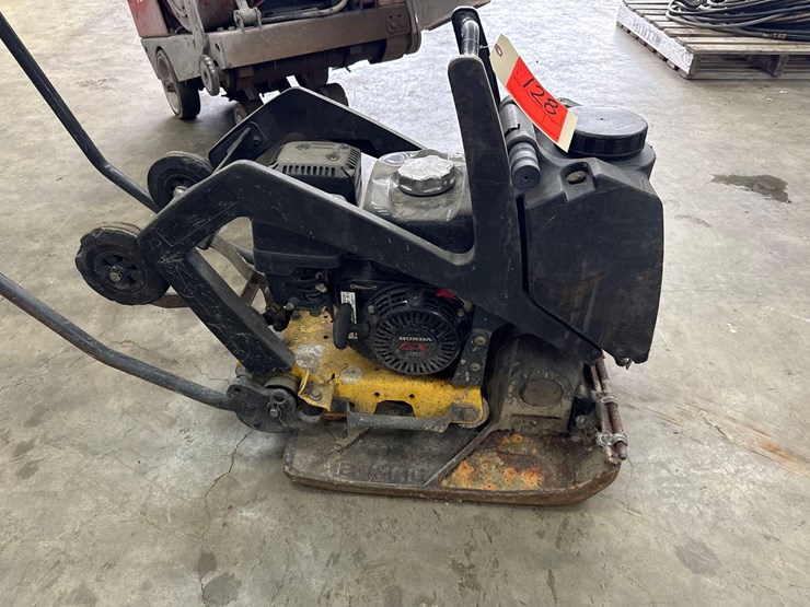 bomag-plate-compactor,-water-tank,-wheel-kit-support-equipment-image-2
