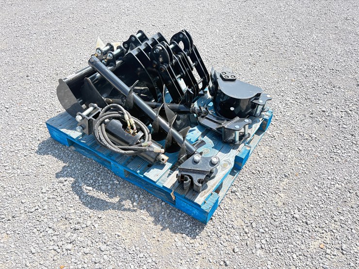 #28491-•-lot-of-mini-ex-attachments-image-2