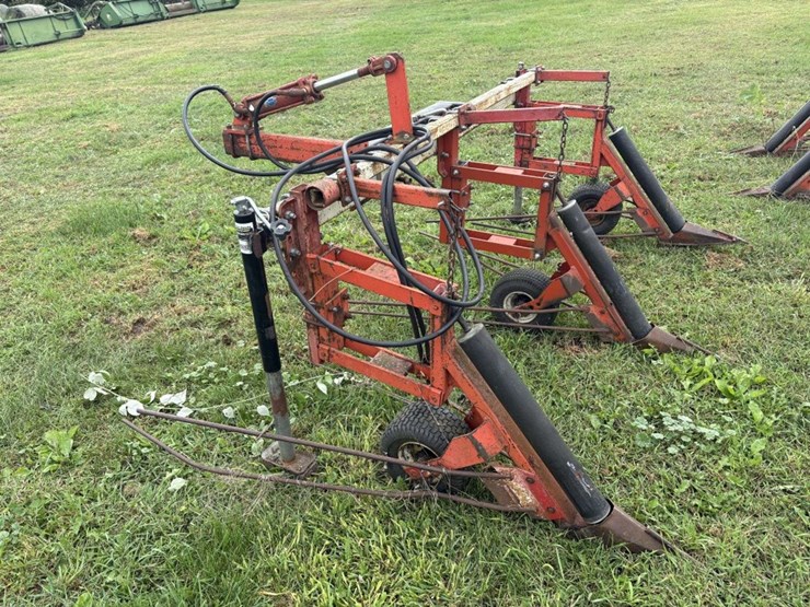 harriston-5000-12r22”-bean-knife,-with-front-tractor-dividers-image-9