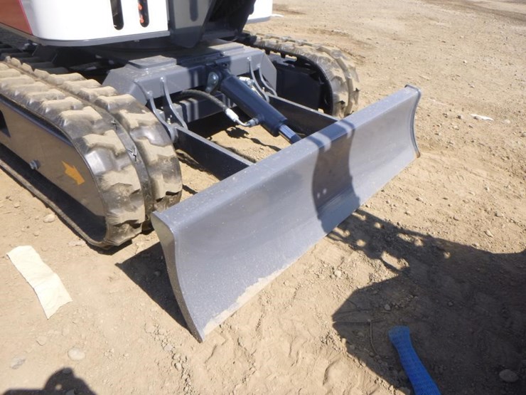 bttl-et12m-6-hydraulic-excavator-image-16