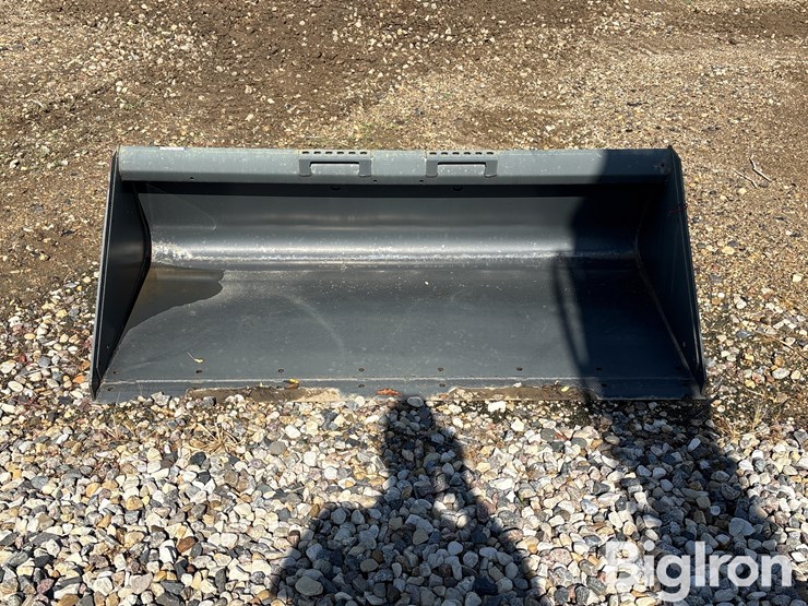 bobcat-74”-heavy-duty-skid-steer-bucket-image-2