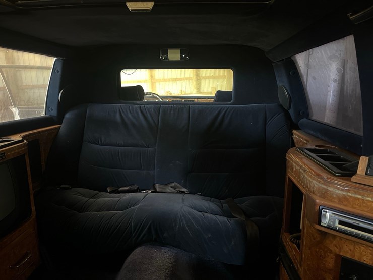 1987-lincoln-town-car-limousine-image-28