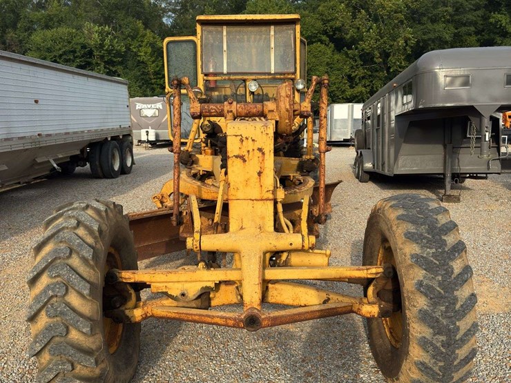 caterpillar-120-image-44