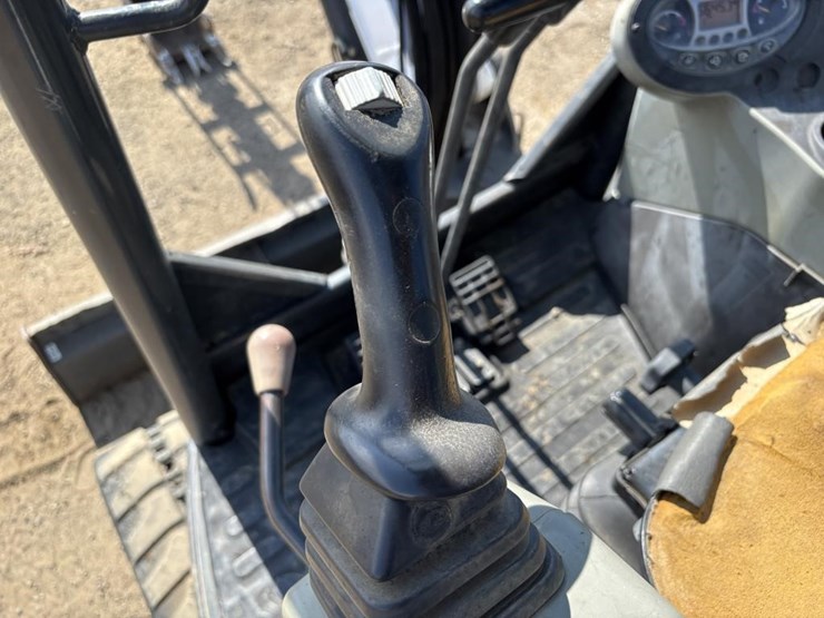 2014-bobcat-e35i-image-30