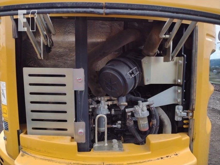2022-deere-26g-image-44