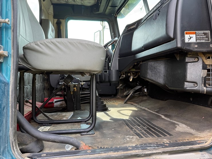 western-star-4900-image-14